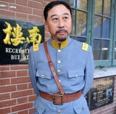 冯国璋和冯巩是什么关系