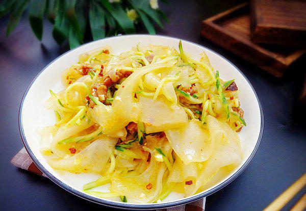 做东北拉皮的原料是什么