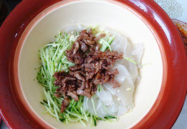 做东北拉皮的原料是什么