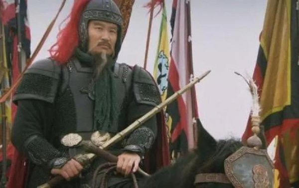 水浒传双鞭呼延灼绰号由来