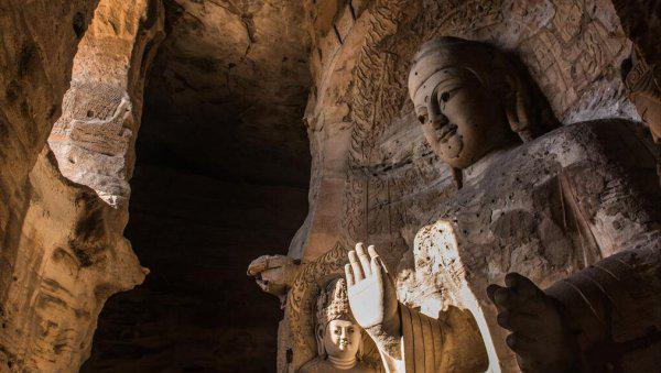 云冈石窟在什么地方