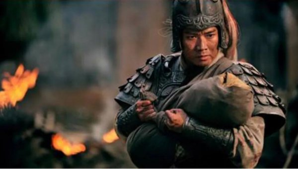 刘备摔孩子的故事简介