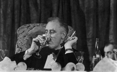 罗斯福新政时间哪一年开始 罗斯福新政的内容及影响意义