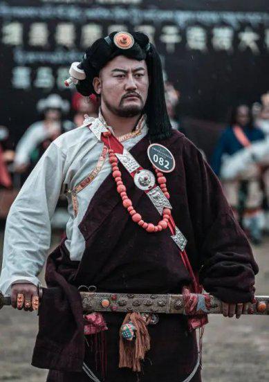 康巴汉子是指哪个地区的男人