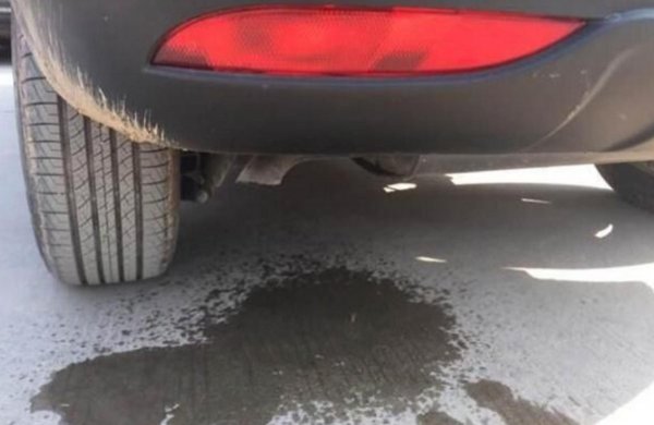 汽车排气管滴水是怎么回事