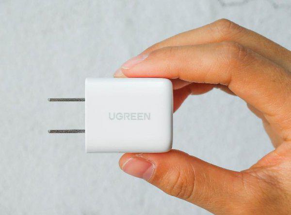 高铁上有充电的地方吗