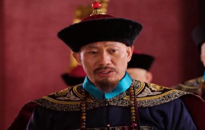 刘墉的父亲叫什么名字 刘墉之父是刘统勋是几品官职