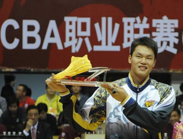 朱芳雨为什么能当广东男篮总经理