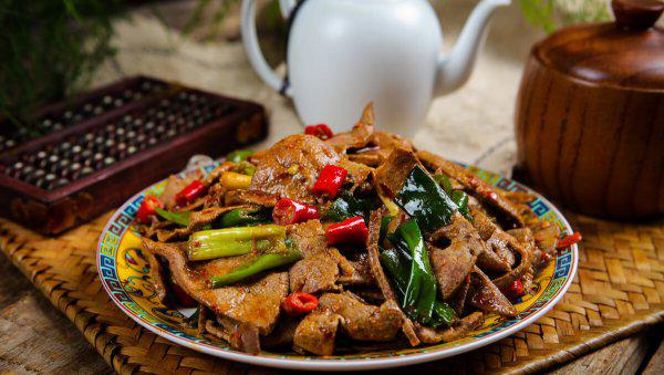 如何钓大鲶鱼饵料技巧及钓法详解