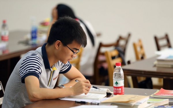 哪些大学考研不需要学位证书