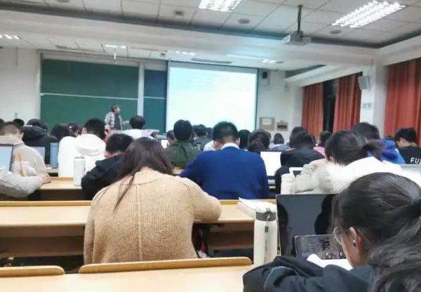 哪些大学考研不需要学位证书