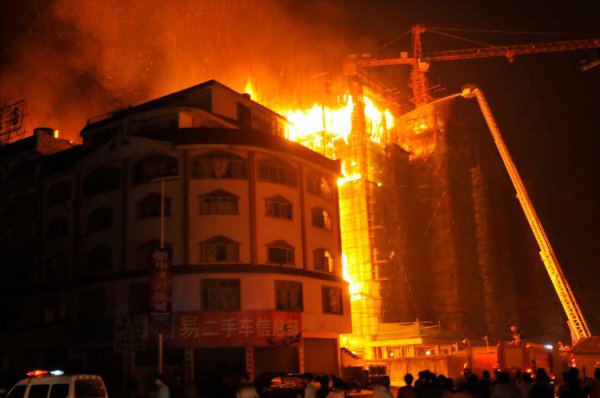 为什么过年不让放鞭炮烟花