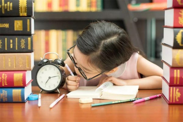 填鸭式教育是什么意思