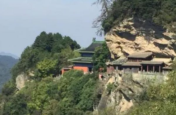 武当山最好不要上金顶的原因