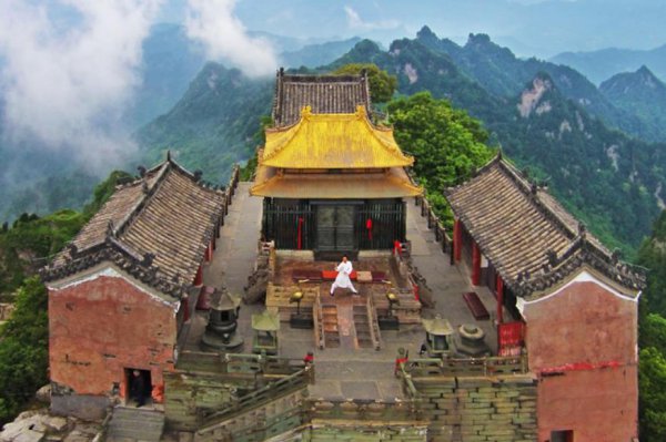 武当山最好不要上金顶的原因