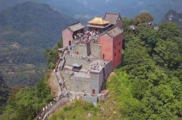 武当山最好不要上金顶的原因