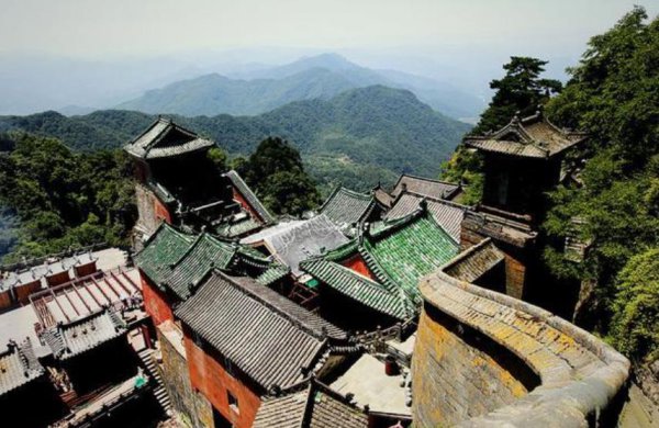 武当山最好不要上金顶的原因