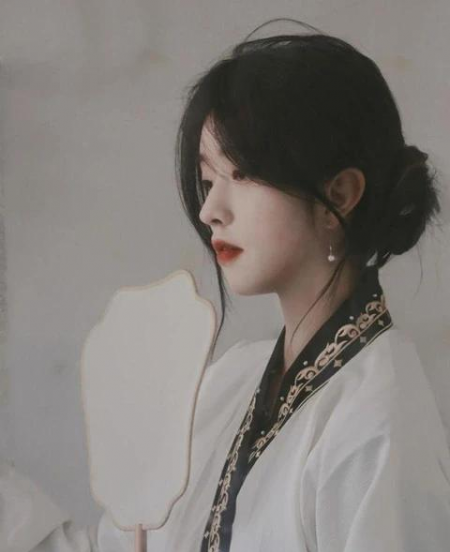 穿汉服扎什么头发好看