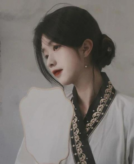 穿汉服扎什么头发好看