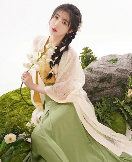 穿汉服扎什么头发好看