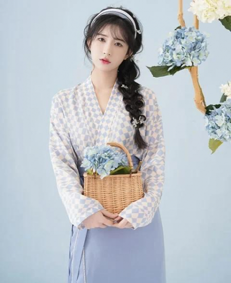 穿汉服扎什么头发好看