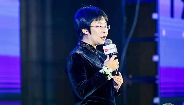 教授蒙曼老师的简介