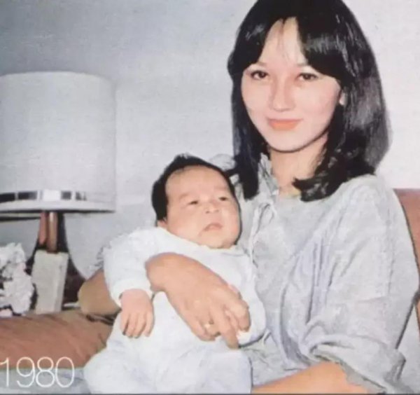 赵雅芝的几任老公是谁