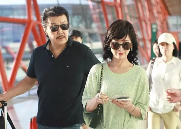 赵雅芝的几任老公是谁