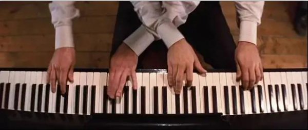 海上钢琴师不去找女孩的原因