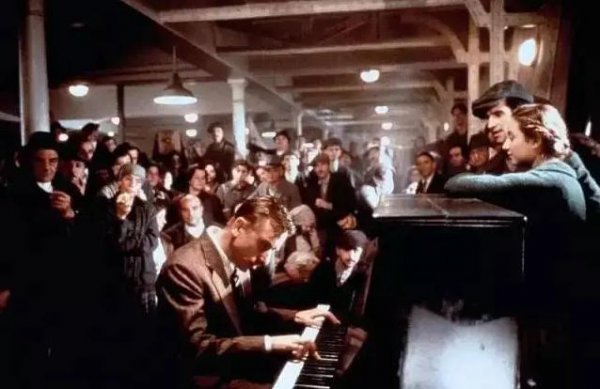 海上钢琴师不去找女孩的原因