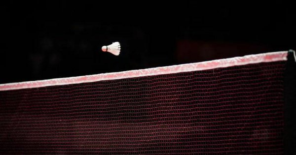 羽毛球场地尺寸长宽是多少