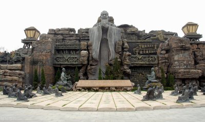 公孙龙属于哪个学派 公孙龙的白马非马理论和坚白论