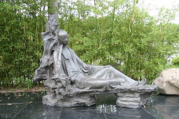 公孙龙属于哪个学派