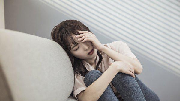 老婆对我很冷淡很烦我怎么办