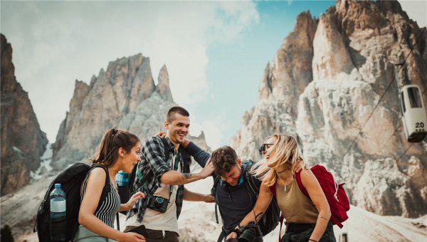 男生对女生肢体触碰