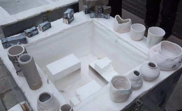 骨瓷是什么材料制成的