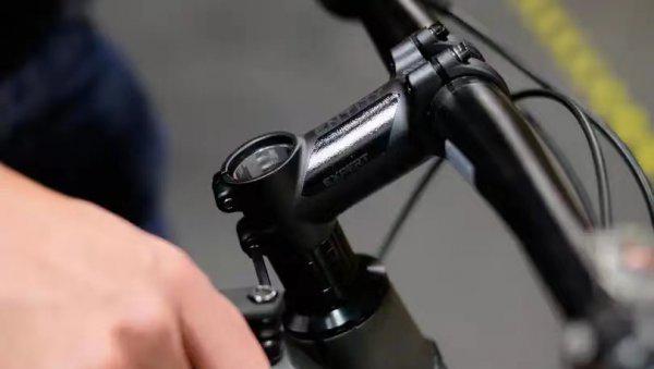 儿童自行车车把怎么调高