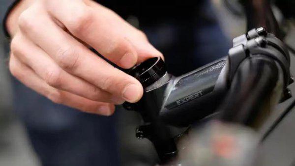 儿童自行车车把怎么调高