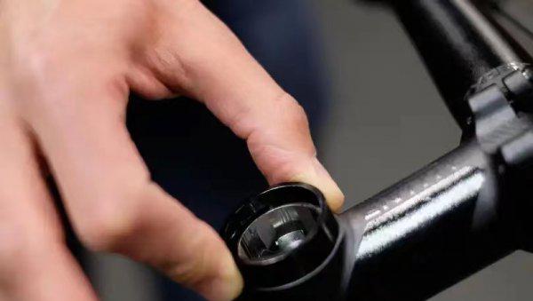 儿童自行车车把怎么调高