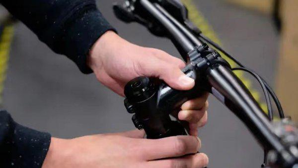 儿童自行车车把怎么调高