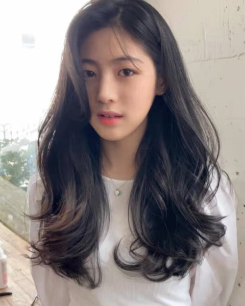 什么颜色的头发显白自然