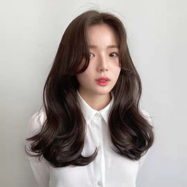 什么颜色的头发显白自然