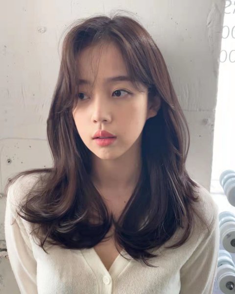 什么颜色的头发显白自然