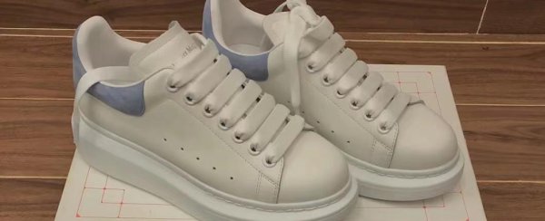 小白鞋穿鞋带方法教程