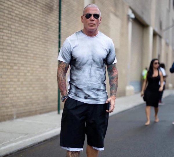 男胖子穿什么t恤好看