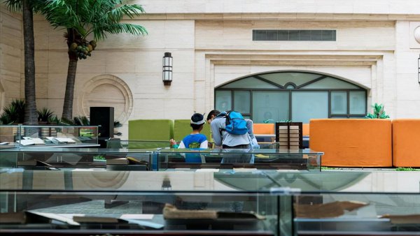 复旦大学在哪里个城市