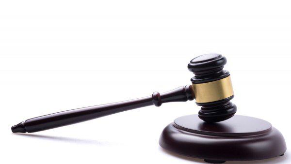 法院的法官是干什么的职位