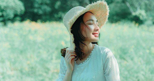 男人见面就想亲你或者抱你说明什么