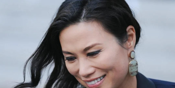 邓文迪的传奇人生