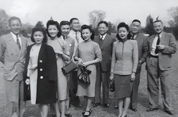 最美名媛严仁美现状如何